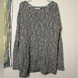 GARAGE black & white cable knit sweater